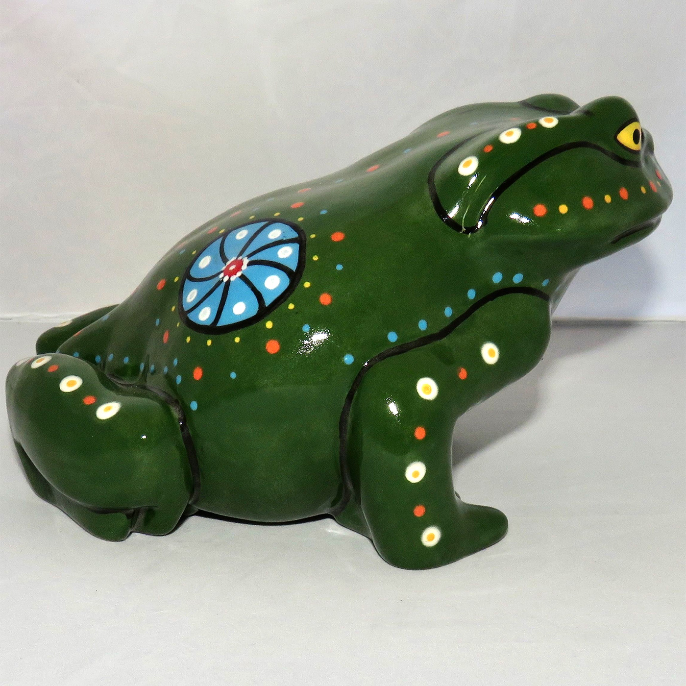 Mana Pottery Toad statue. Side view.