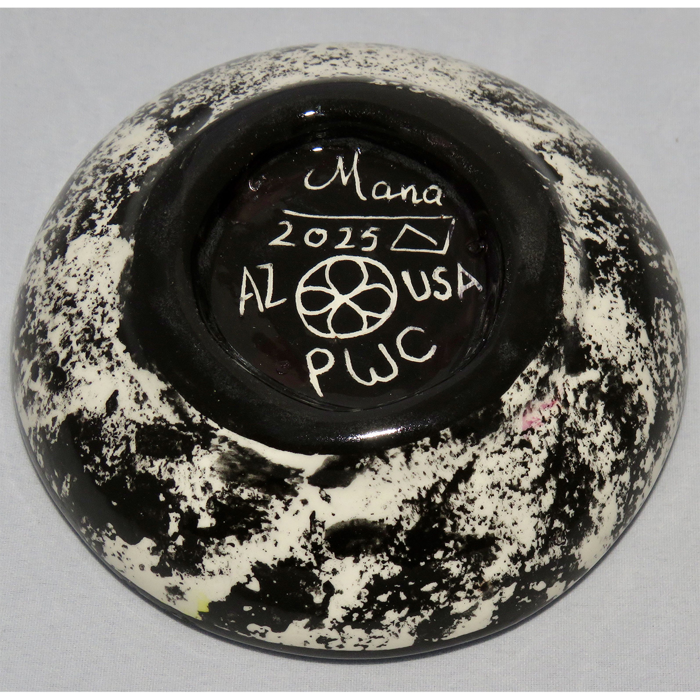 Photo of Mana Pottery Holy Bowl featuring butterfly on Peyote button.